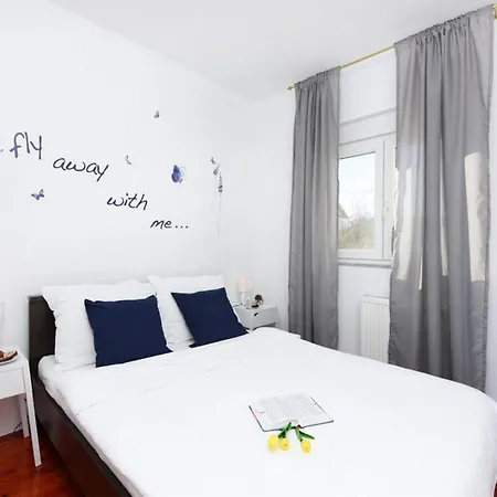 בית נופש Mateo *